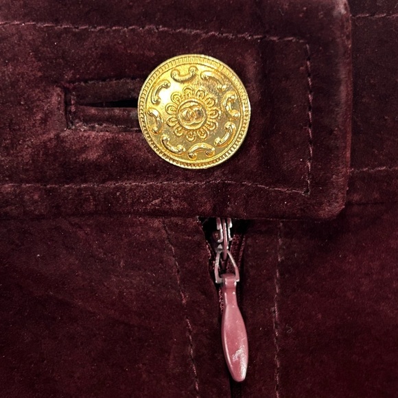 CHANEL Boutique Vintage Burgundy Suede Leather Skirt XS - Picture 7 of 8